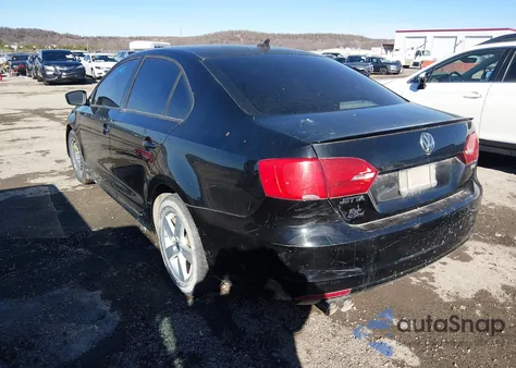 2011 Volkswagen Jetta 2.0L Tdi from USA, damaged, VIN 3VWLL7AJ1BM070026